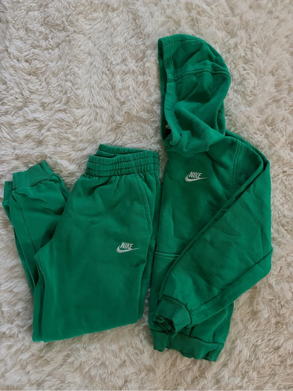 Nike Kids Green Jogger Set